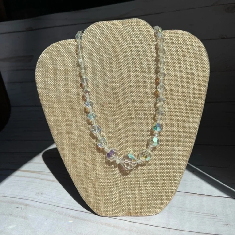 Stunning Vintage 1950s Aurora Borealis Crystal Graduated Bead Necklace 16in‎